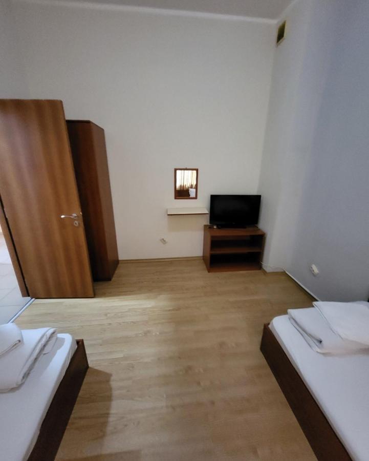 Provans Famili Hotel Letnitsa Экстерьер фото