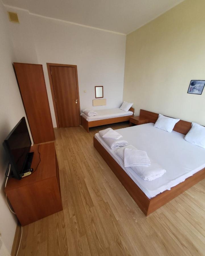 Provans Famili Hotel Letnitsa Экстерьер фото