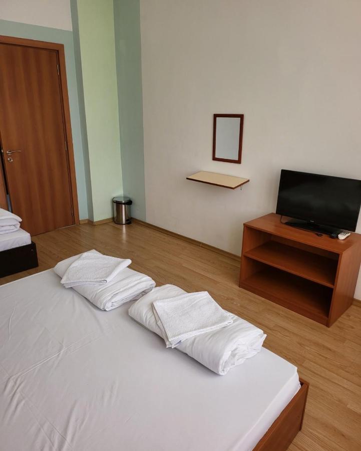 Provans Famili Hotel Letnitsa Экстерьер фото